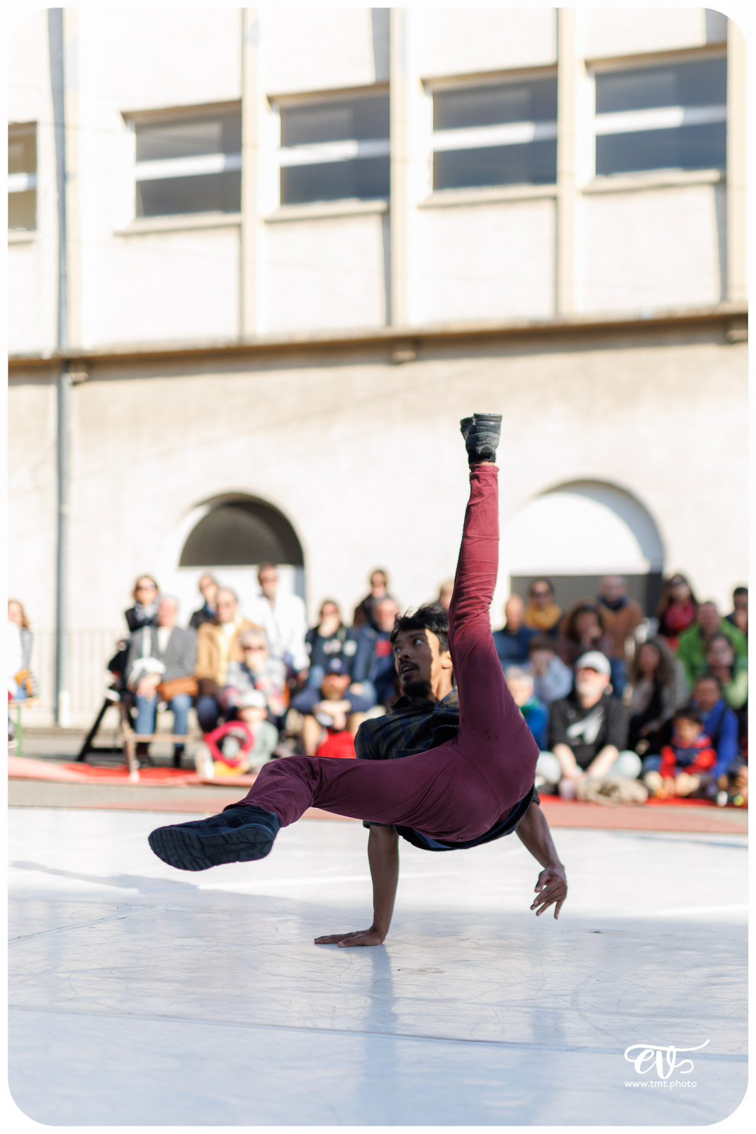 NO MAN'S LAND (CIE DARUMA)